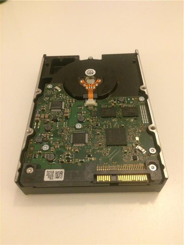 Hitachi 600gb