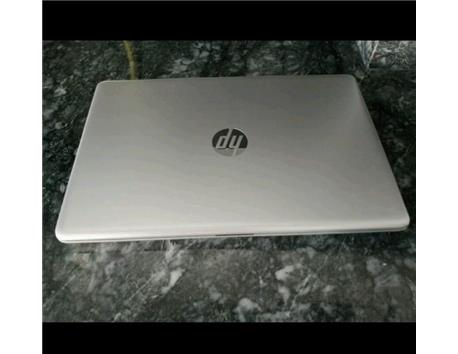 Hp 15-d1xxx laptop neredeyse sıfır herhangi bir sorunu olmayan ekran kartı laptop