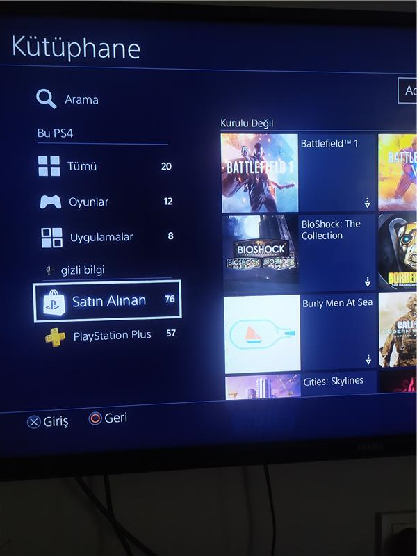 Ps4 slim 1tb + kol + 78 + 11ay plus üyelik