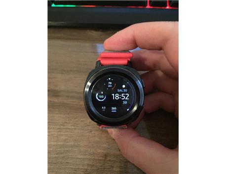 Samsung Gear Sport Çiziksiz,Extra Kayış Ve Ekran Koruyucu