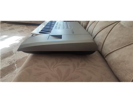 YAMAHA TYROS 5 