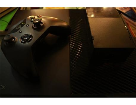 XBOX ONE 500GB+ GAMEPAD