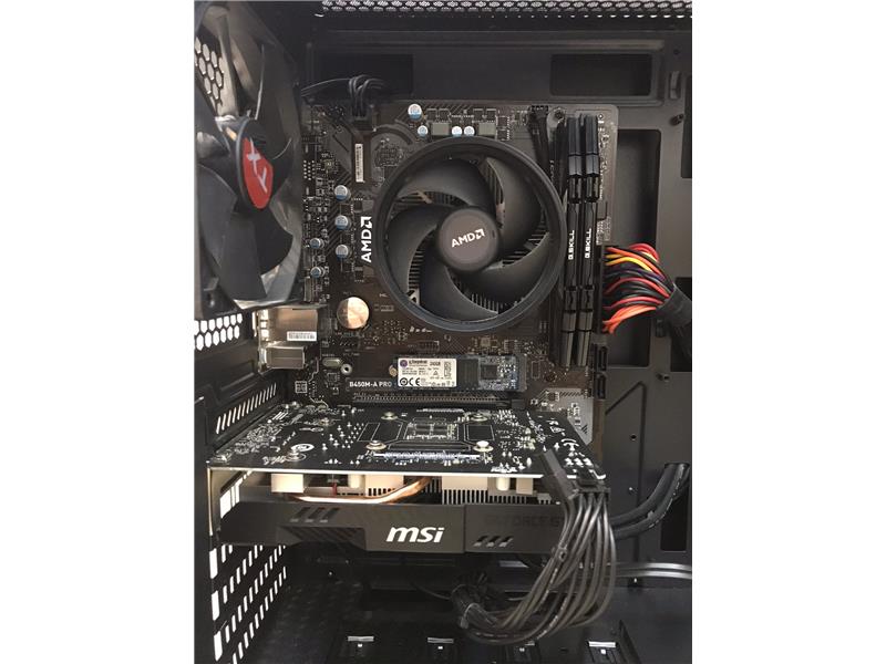 SIFIR Ayarında GAMİNG PC + MONİTÖR (GAMİNG LAPTOP TAKASLI) 