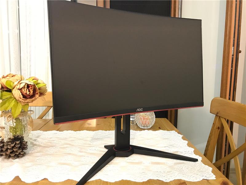 SIFIR Ayarında GAMİNG PC + MONİTÖR (GAMİNG LAPTOP TAKASLI) 