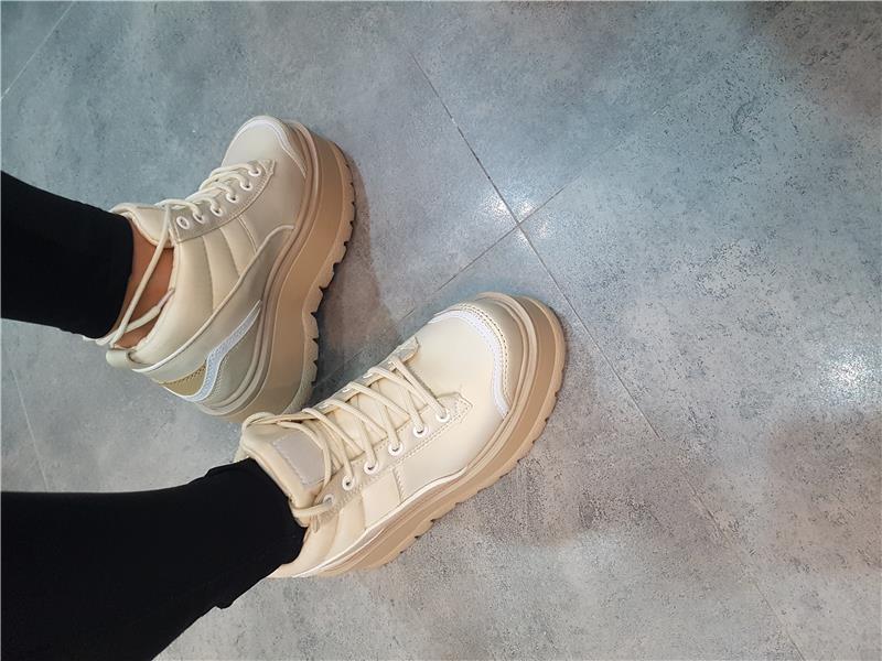 Rihanna bot 40 numara