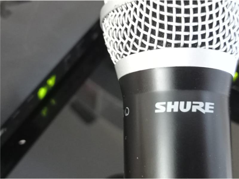 SHURE BLX4 / 2 CİHAZ 1 MİKROFON - TEMİZ  