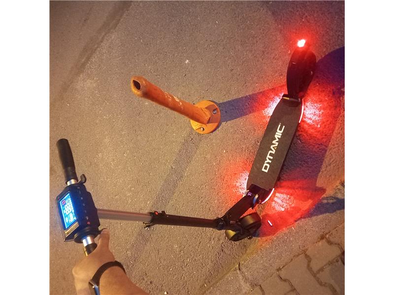 Electrikli scooter 
