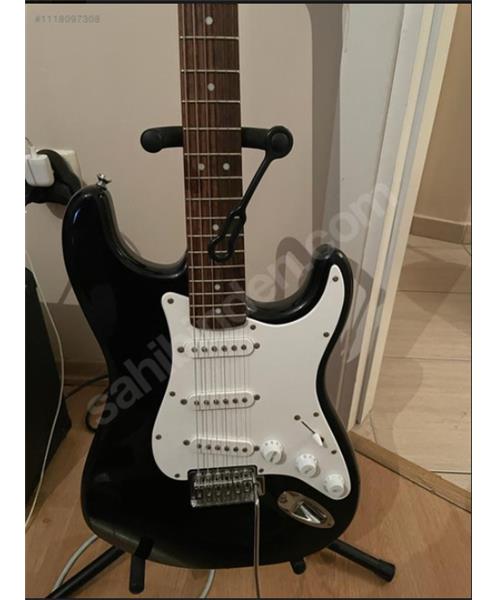 Fener Squier Affinity gül ağacı elektro gitar 