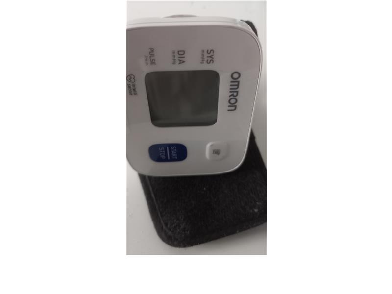 TANSİYON ALETİİ:OMRON RS 1 (hem-6160-e) Bilekten Ölçer Dijital