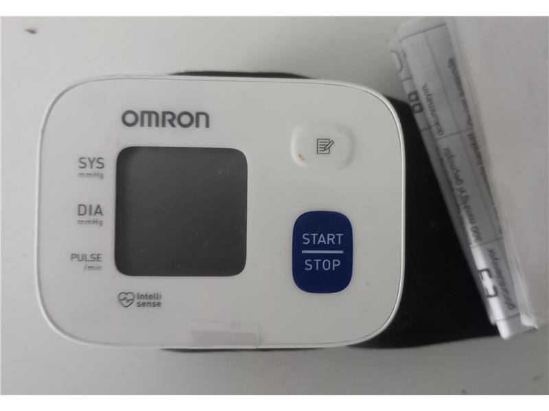TANSİYON ALETİİ:OMRON RS 1 (hem-6160-e) Bilekten Ölçer Dijital