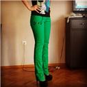 Paris hilton tasarimi olan bu pantolon hic giyilmemistir muhtesem bi rengi olup 36 38 bedendir ;)
