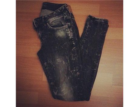 MANGO GRI ESKITMELI YUKSEK BEL PANTOLON.1KERE KULLANILDI OKADAR.SIFIR GIBI