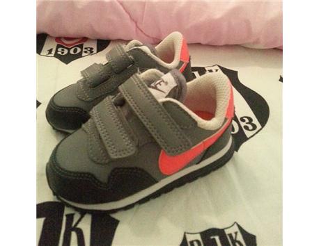 20 numara orjinal nike bebek  ayakkabisi 40 tl