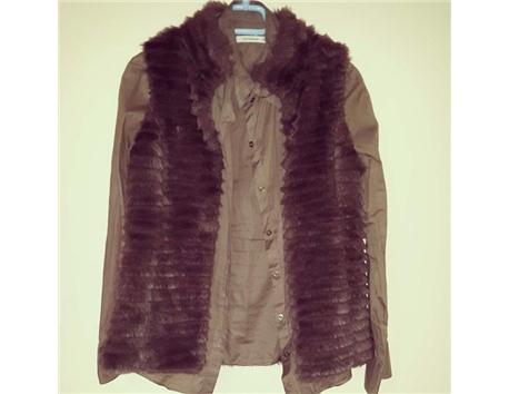 Polo gomlek ve vitrin marka kürk yelek Gömlek 38 beden  Ikili fiyat 70 tl #asker #yesil #polo #garage #kurk #yelek