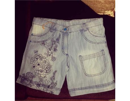 Acik renk kot sort 34 36 beden bayanlar icin uygundur Isteyen pacalariyla da kullanabilir Fiyat 25 tl #kot #şort #desenli
