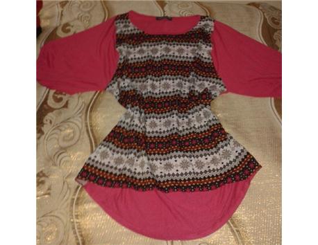 Mevsimlik tayt üzeri hoş bluz :) Codentry marka medium large beden uyumlu bir kez kullanılmış fiyati 20 tl :)