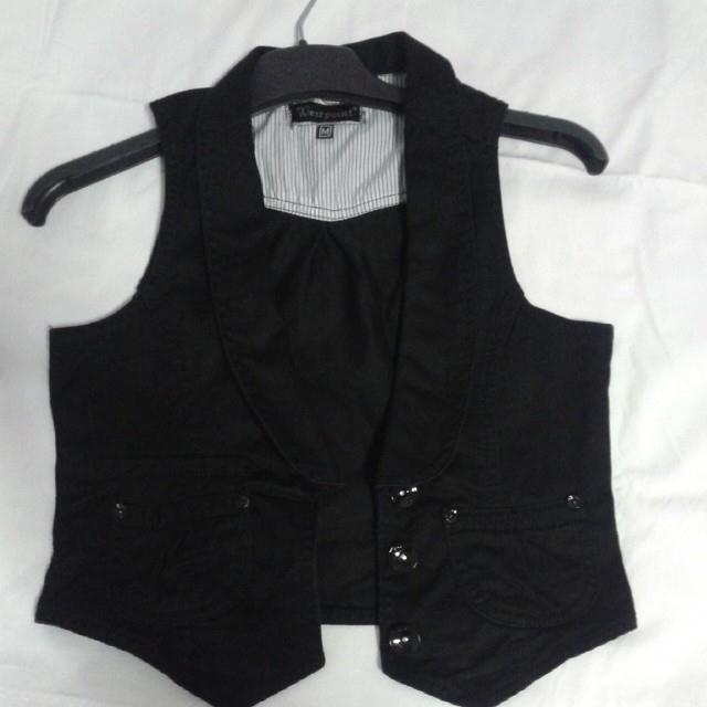 M beden siyah bolero yelek.sadece 10 tl. #ikinciel #yelek #ucuz